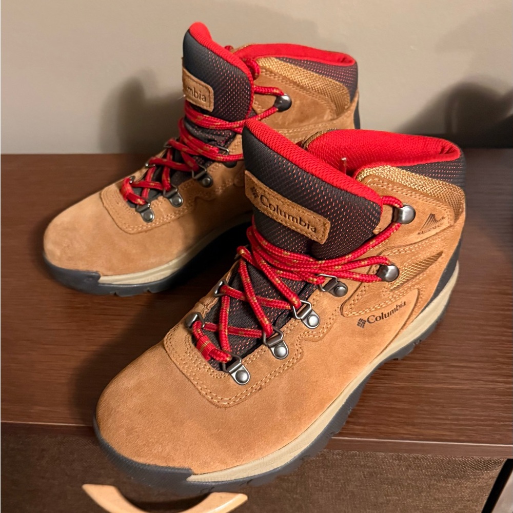 Columbia Red and Brown Outdoor Boots